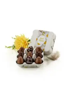 9 små marcipanæg i æggebakke - Nyheder